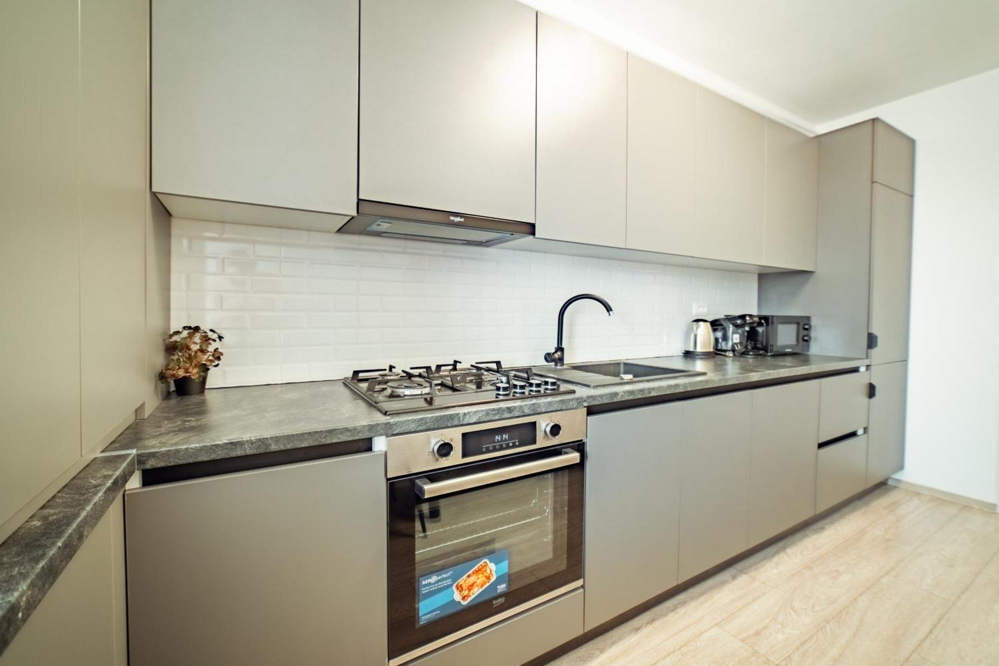 Cozy Apartments At Q Residence - Palas Mall Iasi Exterior photo